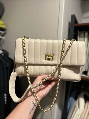 Cream Quilted Chain Shoulder Bag with Gold Hardware